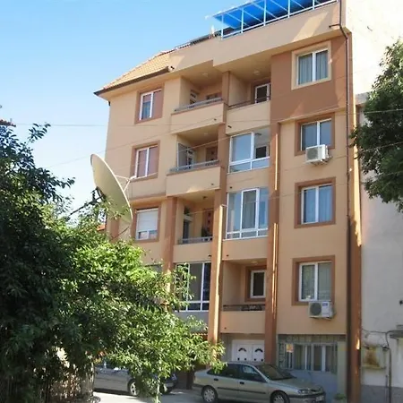 Geri 3 Apartment *
